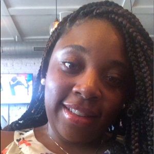 Meet your Posher, Aidrea